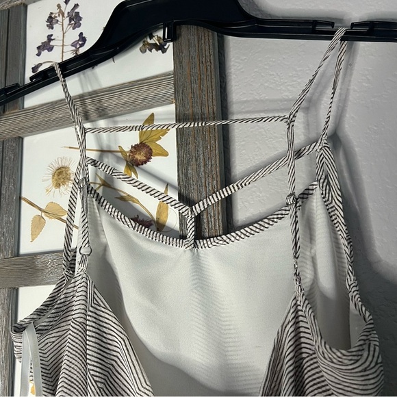 Bcbgeneration• black|white geometric maxi dress; size 4. EUC - Picture 6 of 15